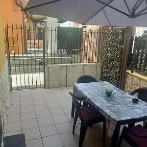https://delilahs-house.catania-hotels.net